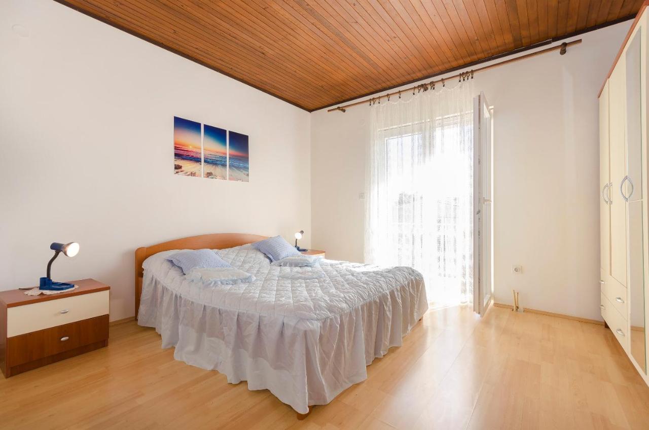 Apartment And Rooms Ema Βόντιτσε Εξωτερικό φωτογραφία