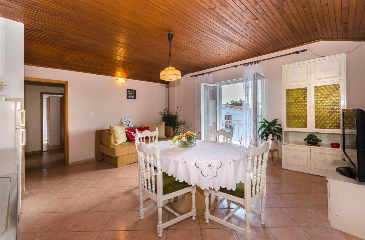 Apartment And Rooms Ema Βόντιτσε Εξωτερικό φωτογραφία