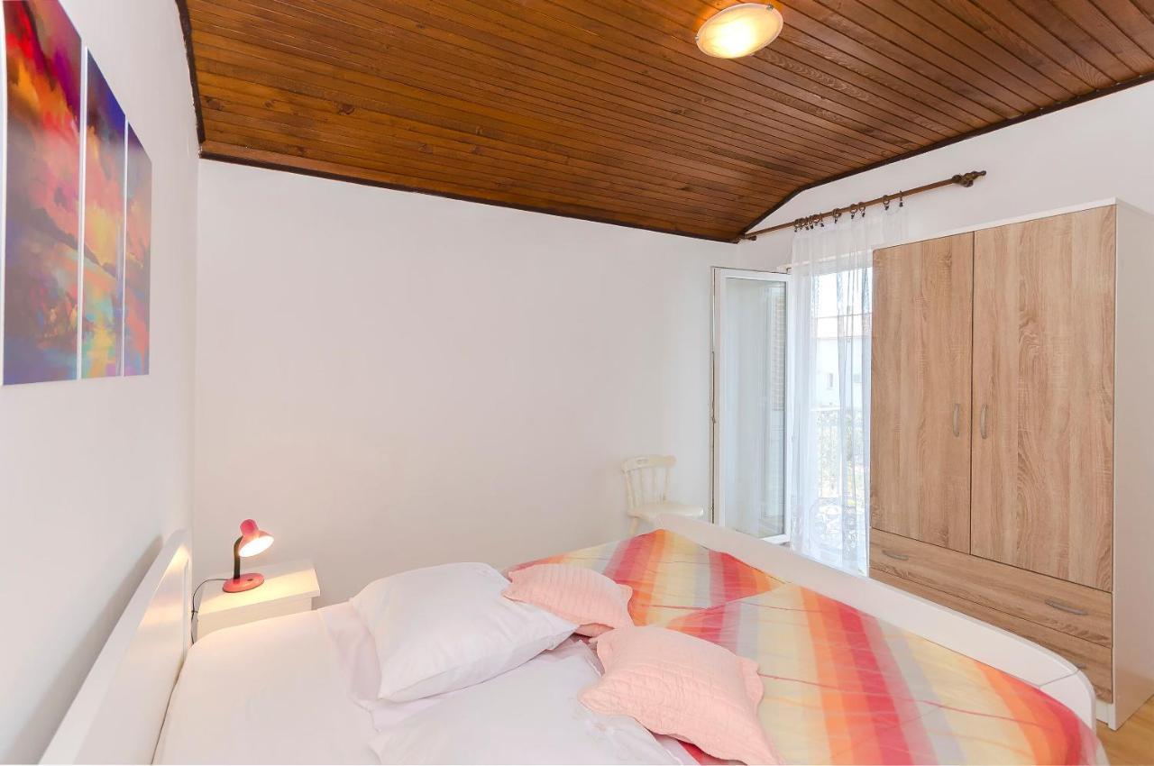 Apartment And Rooms Ema Βόντιτσε Εξωτερικό φωτογραφία