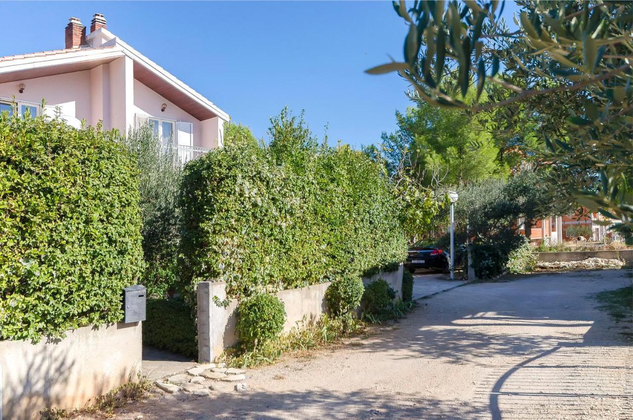 Apartment And Rooms Ema Βόντιτσε Εξωτερικό φωτογραφία
