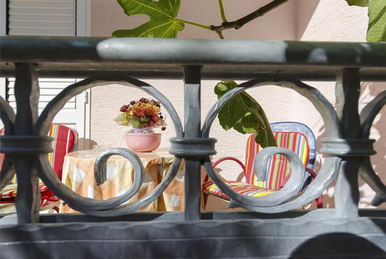 Apartment And Rooms Ema Βόντιτσε Εξωτερικό φωτογραφία