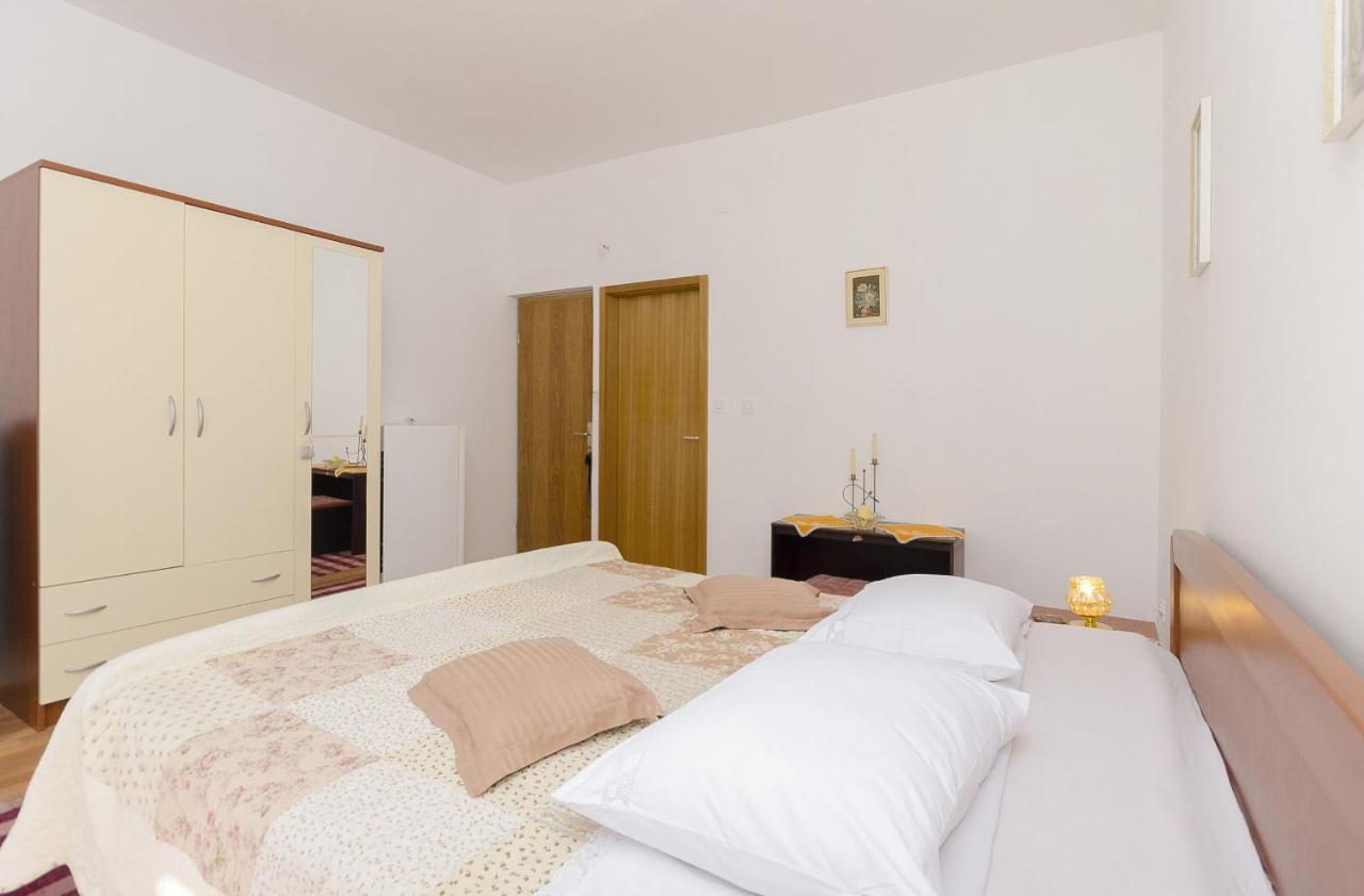 Apartment And Rooms Ema Βόντιτσε Εξωτερικό φωτογραφία