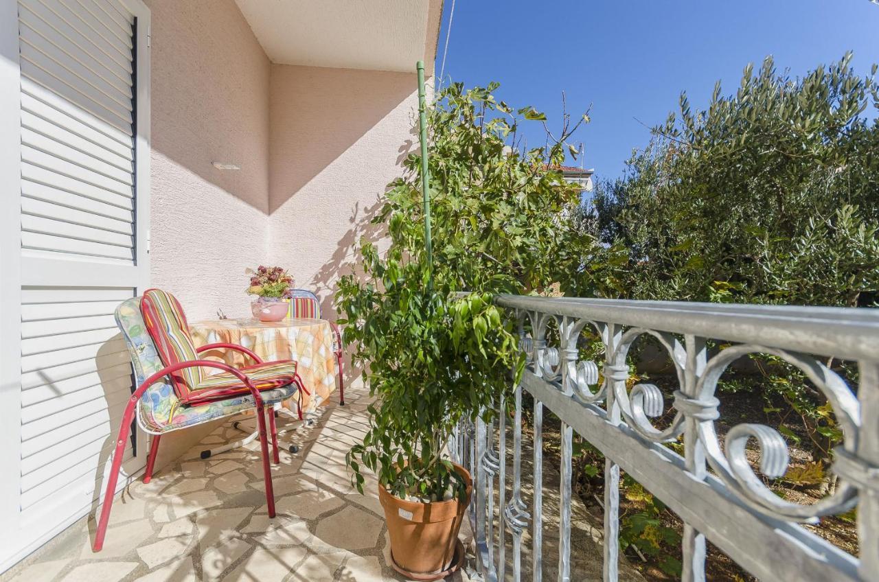 Apartment And Rooms Ema Βόντιτσε Εξωτερικό φωτογραφία